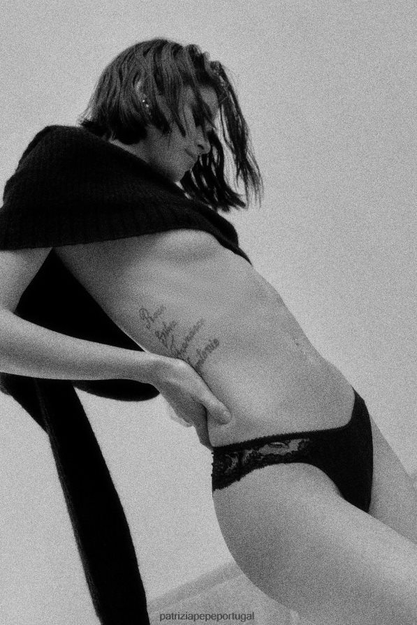 Patrizia Pepe mulheres calcinha stretch de cetim e renda Nero vestuário TX086V592